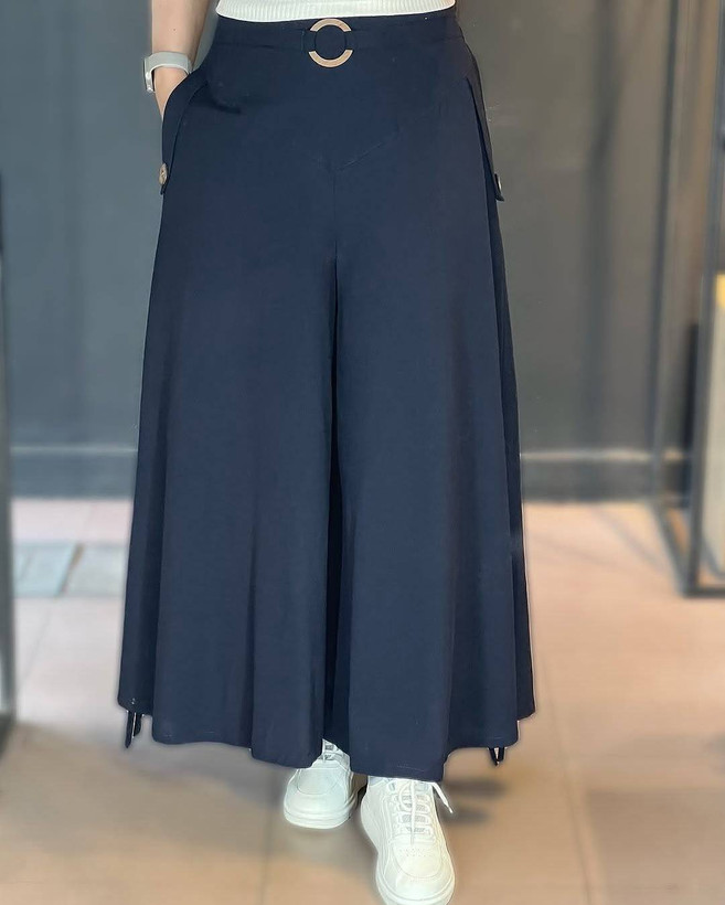  ست کت شلوار سارینا سایز یک مناسب38*42 سایز دو مناسب44*48 لنین درجه یک مشکی - سورمه ای - سایز ها : 1 - 2 ارسالش ۷روز کاری