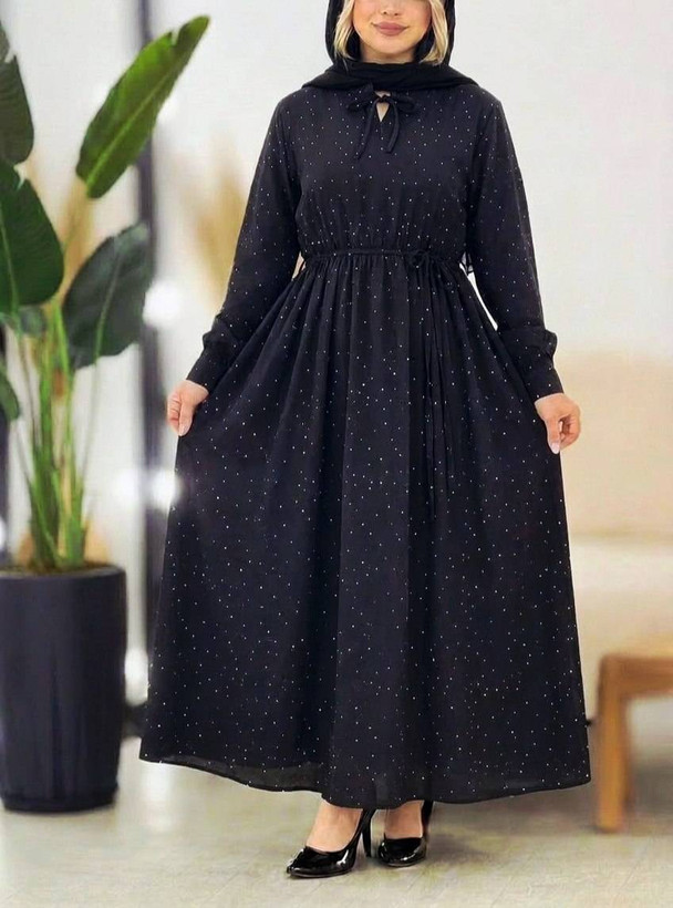 نام : پیراهن برفی جنس : بوگاتی درجه یک و باکیفیت رنگ بندی : مشکی سایز ها : فری38_46