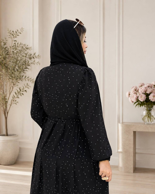 نام : پیراهن برفی جنس : بوگاتی درجه یک و باکیفیت رنگ بندی : مشکی سایز ها : فری38_46