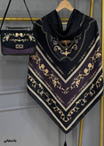 ست کیف و روسری سلینا جنس : کیف:ترکیبی از پارچه مخمل و چرم صنعتی ،جنس روسری: نخی منگوله دار رنگ بندی : سورمه ای, سبز, سفید, بادمجانی سایز ها : قواره روسری ها۱۳۰سایز کیف ها۱۷×۲۳ارسال ۵الی ۷روز کاری
