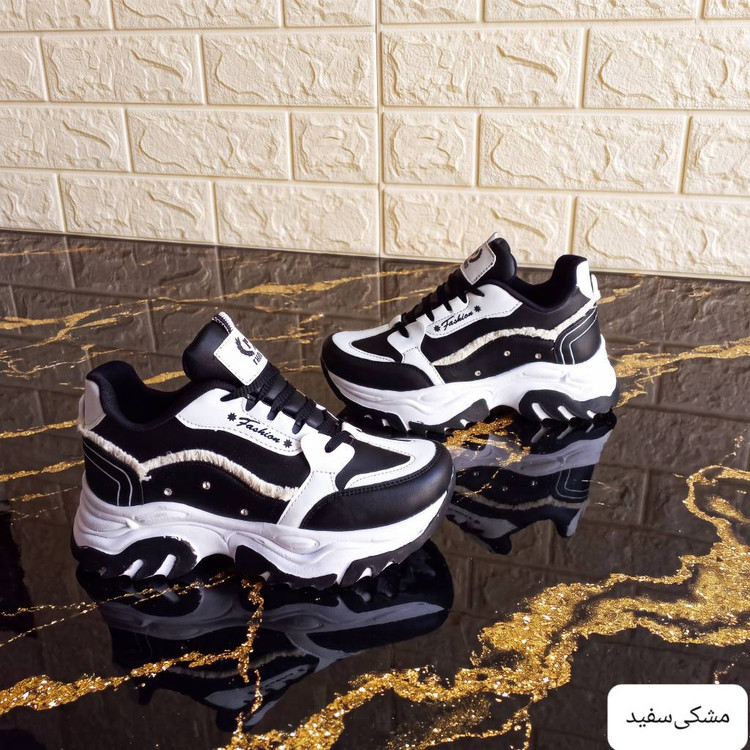مدل جوبورویه فوم حولهای درجه1 رنگ سفیدمشکی, کرممشکی, مشکیسفید, سفیدکامل, مشکیکرم سایز ها : 37, 38, 39, 40 پاشنه 5 سانتی,زیره پیو رنگ شده با کیفیت,بسیار سبک,پاخور راحت و خوش قالب,قالب استاندارد ،